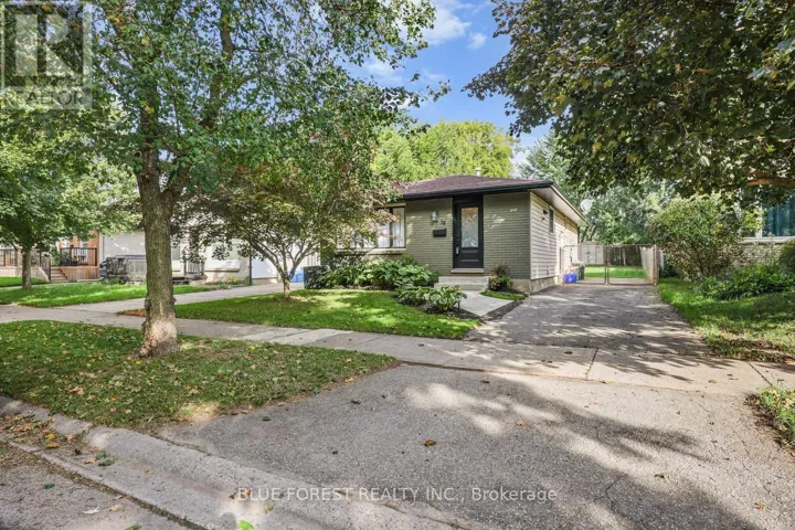 38 STROUD CRESCENT, London South (South X), Ontario N6E1Z6