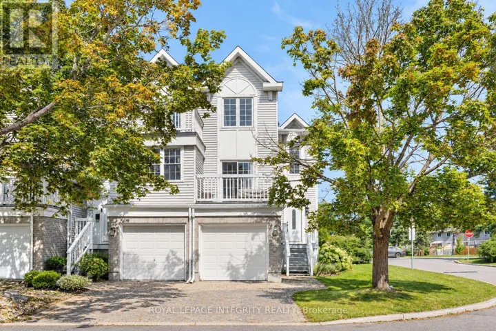 5 - 10 CASTLEGREEN PRIVATE, Ottawa, Ontario K1T3N2
