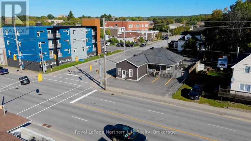 1 - 1210 CASSELLS STREET, North Bay (Central), Ontario P1B4B7