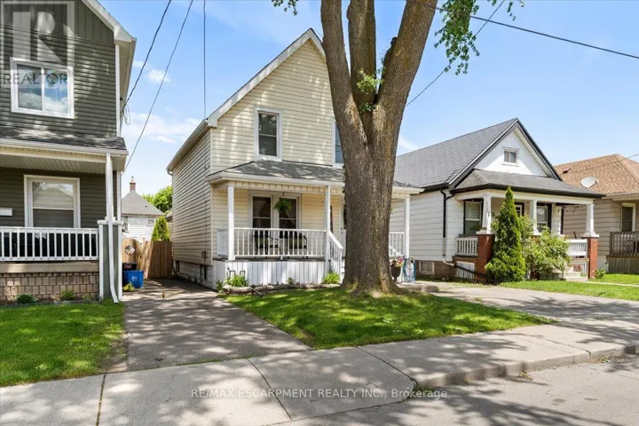 17 CRAIGMILLER AVENUE, Hamilton (Crown Point), Ontario L8L3H9