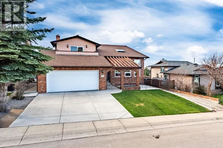 76 Beaconsfield Way NW, Calgary, Alberta T3K1X1