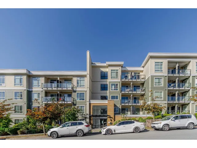 522 13789 107A AVENUE, Surrey, British Columbia V3T0B8