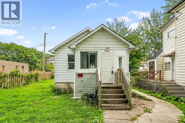 1016 Hickory Rd, Windsor, Ontario N8Y3S1