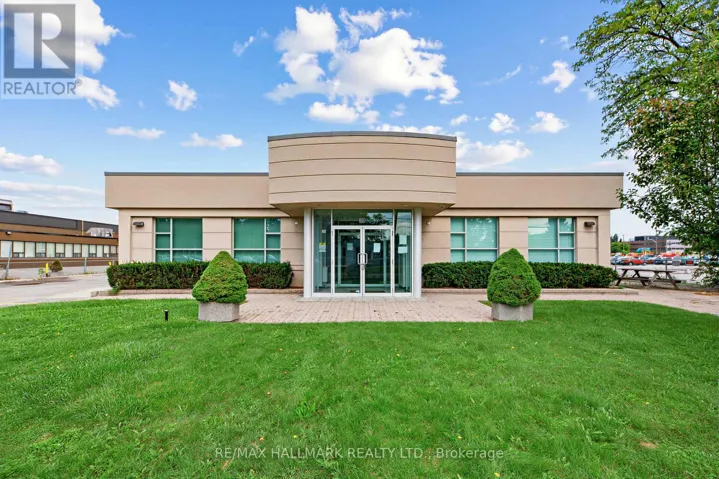 202 - 30 KERN ROAD, Toronto (Banbury-Don Mills), Ontario M3B1T1