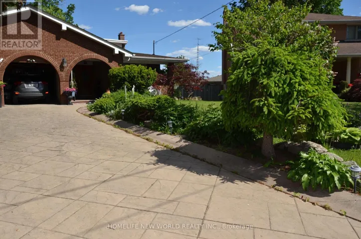 15 BRANTLEY CRESCENT, Toronto (York University Heights), Ontario M3J1X4