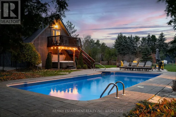 4 BUCKINGHAM BOULEVARD, Collingwood, Ontario L9Y3Y9