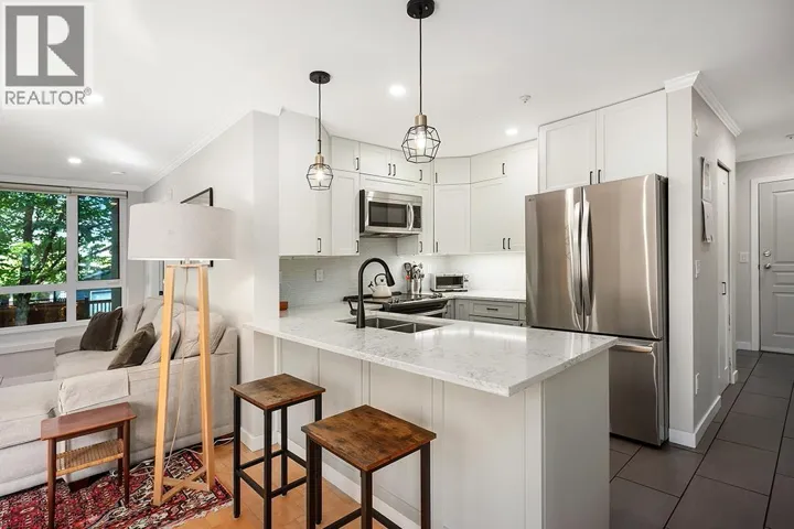203 3235 W 4TH AVENUE, Vancouver, British Columbia V6K1R8