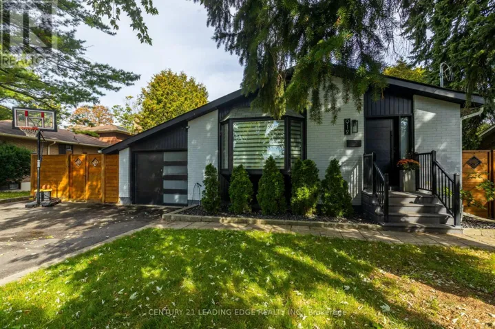 912 VISTULA DRIVE, Pickering (West Shore), Ontario L1W2L5