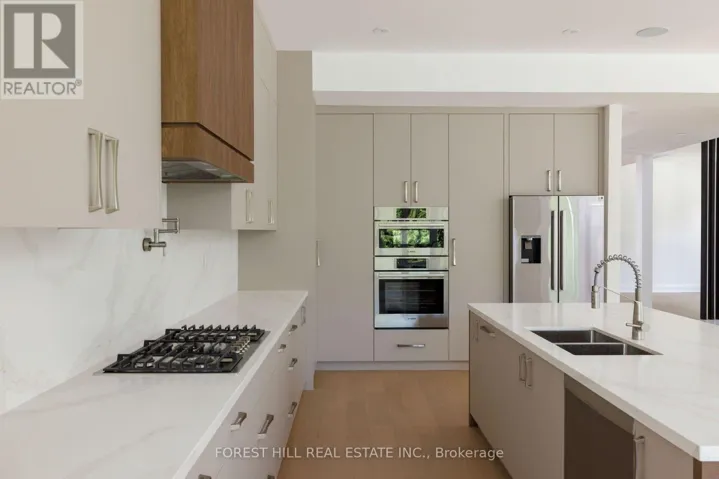5 CEDAR CRESCENT, Aurora (Aurora Village), Ontario L4G3J7