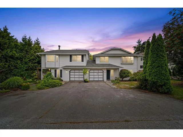 1576 161 STREET, Surrey, British Columbia V4A4X8