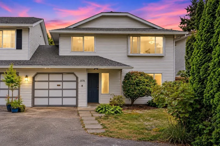 1576 161 STREET, Surrey, British Columbia V4A4X8