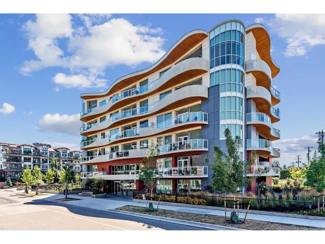 207 20416 PARK AVENUE, Langley, British Columbia V3A0N2