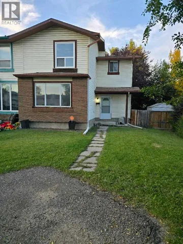 215 Pineset Place NE, Calgary, Alberta T1Y3Y7