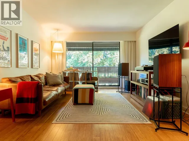 302 2222 CAMBRIDGE STREET, Vancouver, British Columbia V5L1E6