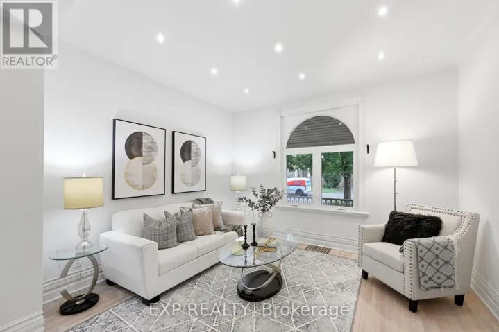 22 HYATT AVENUE, London East (East L), Ontario N5Z1Y5