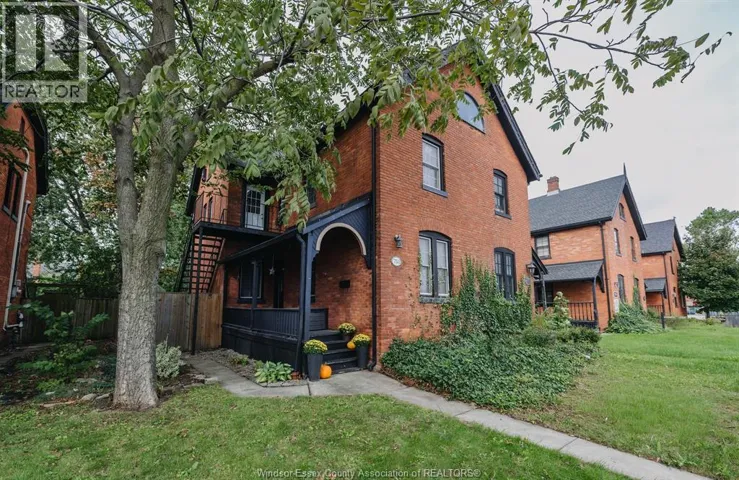 753 Walker ROAD, Windsor, Ontario N8Y2N2