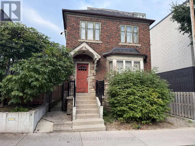 51 AUGUSTA AVENUE, Toronto (Kensington-Chinatown), Ontario M5T2K9