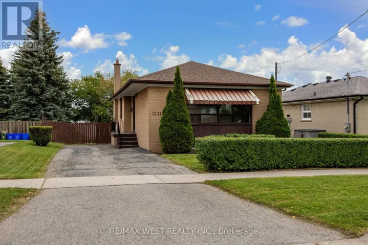 1331 SHARBOT STREET, Oshawa (Lakeview), Ontario L1J1K1