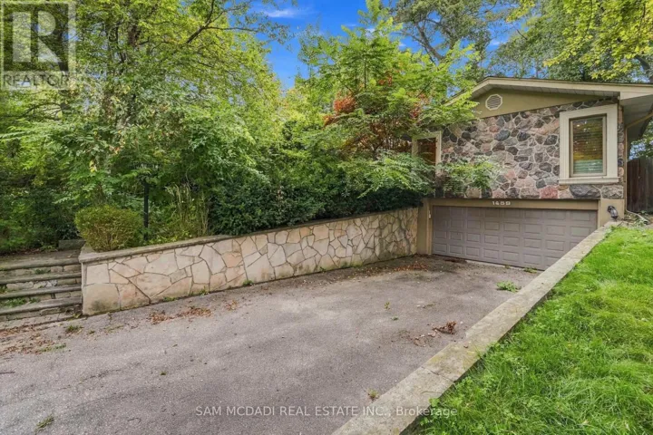 1459 BIRCHWOOD DRIVE, Mississauga (Lorne Park), Ontario L5J1T3