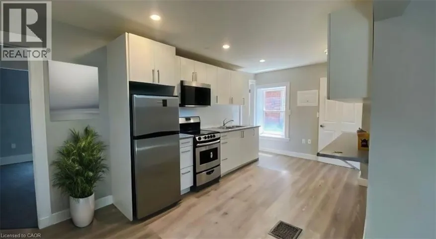 72 VICTORIA Avenue S Unit# 103, Hamilton, Ontario L8N2S7