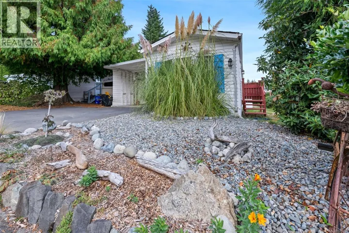 222 2779 Stautw Rd, Central Saanich, British Columbia V8M2C8