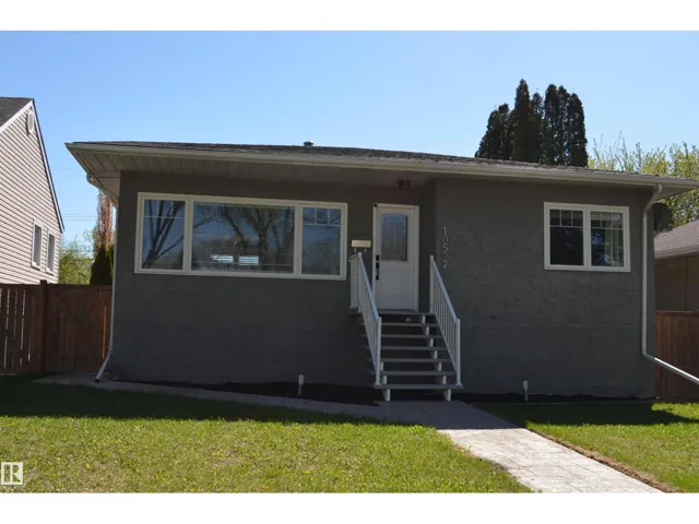 10527 81 ST NW, Edmonton, Alberta T6A3L3
