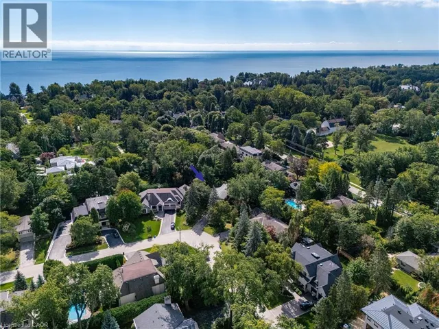 1242 DONLEA Crescent, Oakville, Ontario L6J1V7