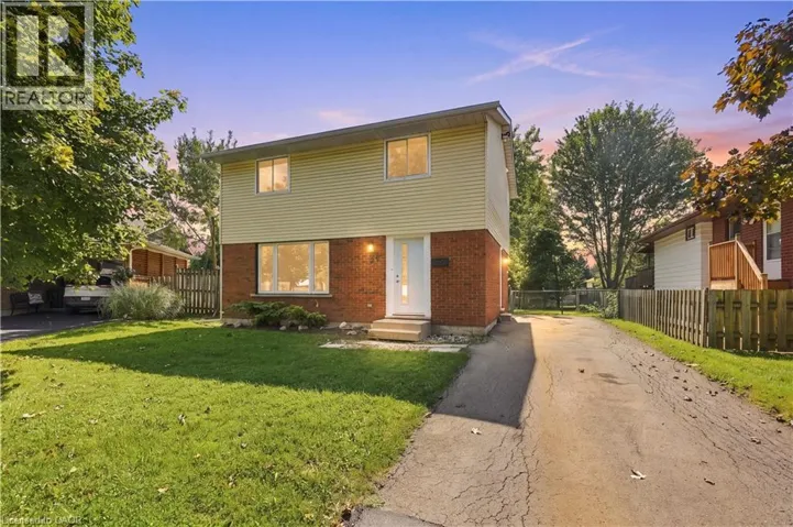 27 CUMMINGTON Place, Welland, Ontario L3C6A9