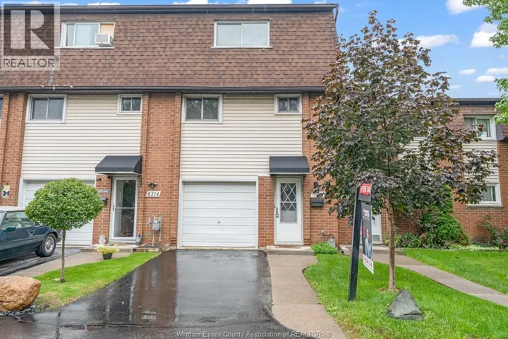 6312 THORNBERRY, Windsor, Ontario N8T3A2