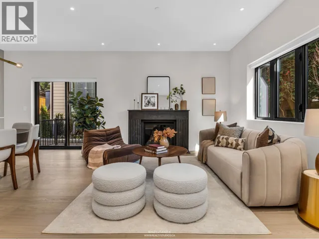 2 4088 MAPLE CRESCENT, Vancouver, British Columbia V6J4B2