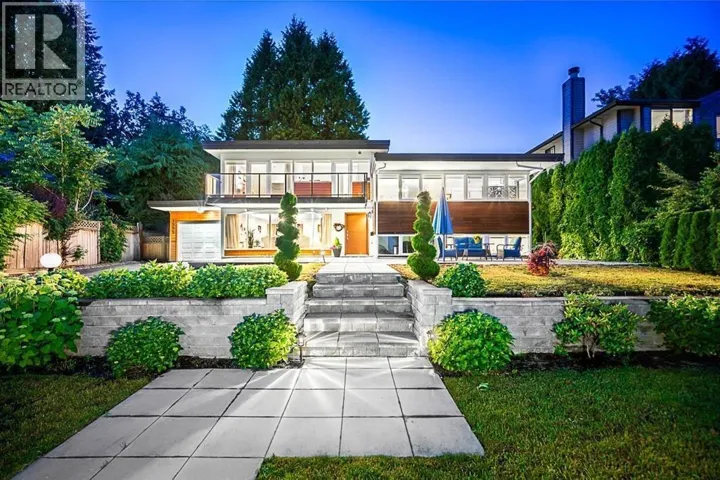 1555 LAWSON AVENUE, West Vancouver, British Columbia V7V2C8