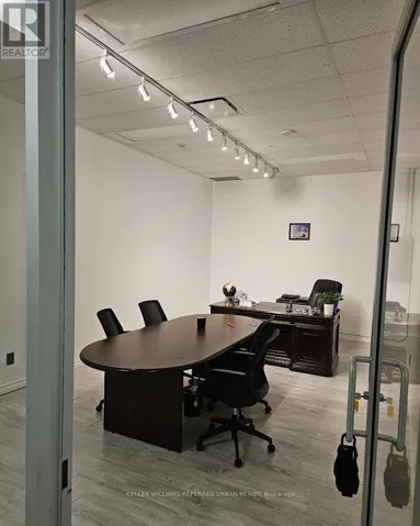 260 - 7163 YONGE STREET, Markham (Thornhill), Ontario L3T0C6