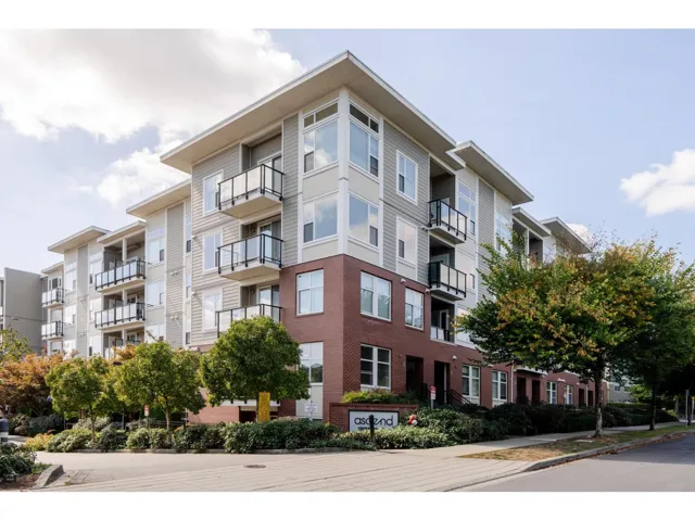 429 15956 86A AVENUE, Surrey, British Columbia V4N6N8