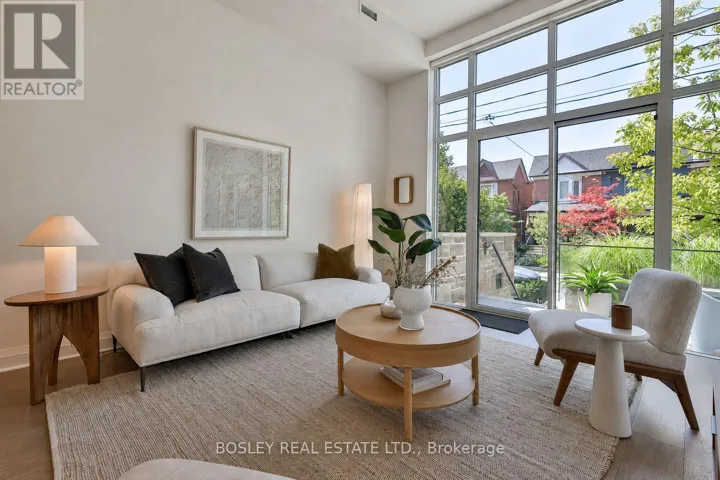102 - 245 PERTH AVENUE, Toronto (Dovercourt-Wallace Emerson-Junction), Ontario M6P3X9