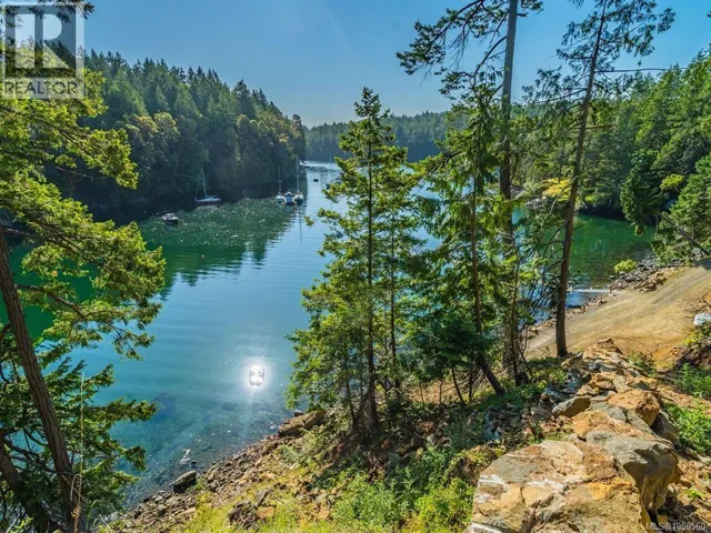 61 SPRING BAY Rd, Lasqueti Island, British Columbia V0R2J0