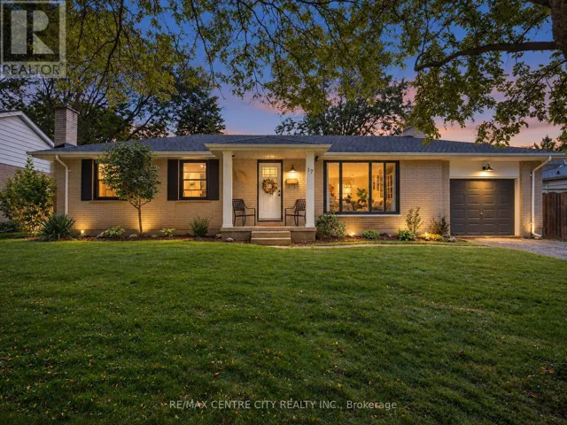 17 BUTLER DRIVE, St. Thomas, Ontario N5R4Y9