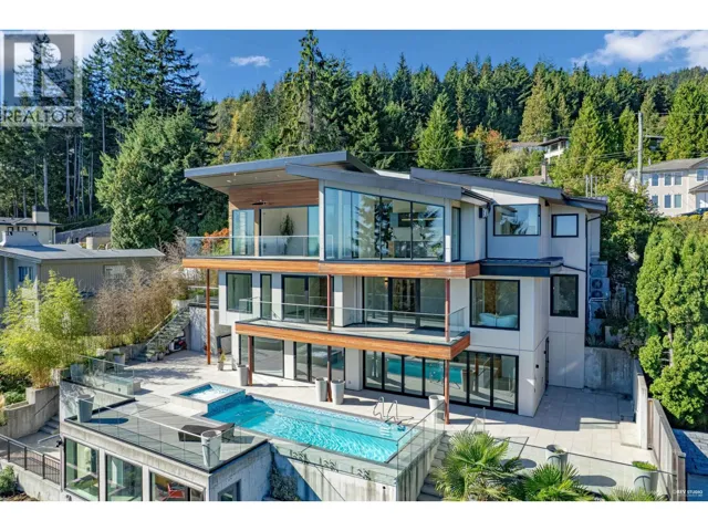 535 CRAIGMOHR DRIVE, West Vancouver, British Columbia V7S1W8