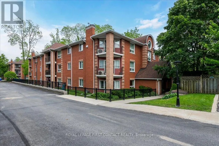 102 - 131 CLAPPERTON STREET, Barrie (Wellington), Ontario L4M3G3