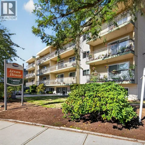 212 1015 Cumberland Rd, Courtenay, British Columbia V9N2E7