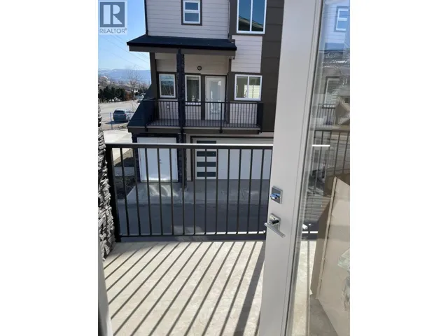 1354 Rutland Road N Unit# 1, Kelowna, British Columbia V1X0C2