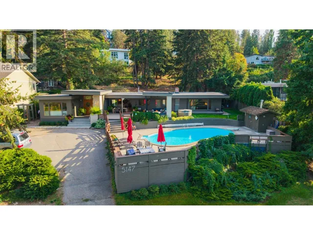 5147 Lakeshore Road, Kelowna, British Columbia V1W4J1