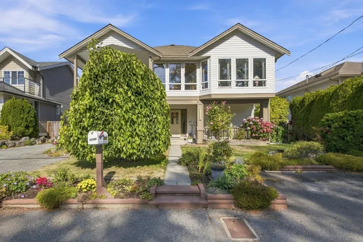 17037 0 AVENUE, Surrey, British Columbia V3Z9N9
