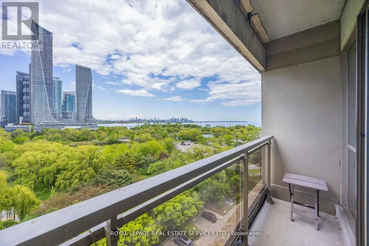 1010 - 2261 LAKE SHORE BOULEVARD W, Toronto (Mimico), Ontario M8V3X2