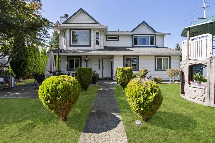 9511 160 STREET, Surrey, British Columbia V4N2N9