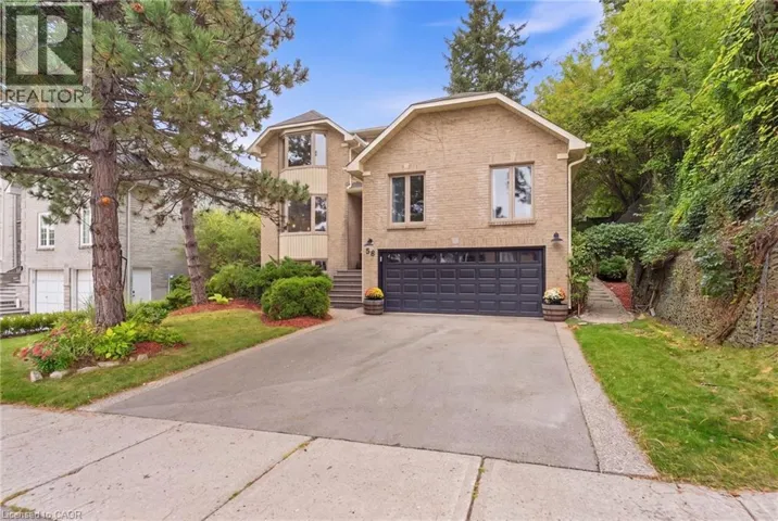 28 SEYMOUR Drive, Ancaster, Ontario L9G4N1