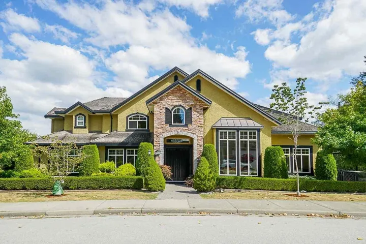 9238 164 STREET, Surrey, British Columbia V4N3C9