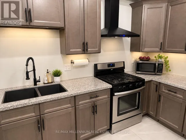 13 BECHTEL STREET, Cambridge, Ontario N3C1Z7