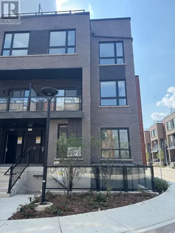 27 - 17 LYTHAM GREEN CIRCLE, Newmarket (Glenway Estates), Ontario L3Y0H4