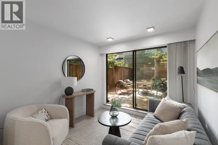 207 2410 CORNWALL AVENUE, Vancouver, British Columbia V6K1B8