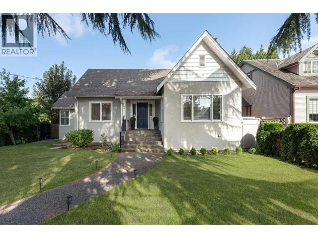 321 SIXTH AVENUE, New Westminster, British Columbia V3L1T7